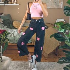 Painted Clothes Diy, Aesthetic Clothing Stores, Style Kawaii, Streetwear Mode, Print Jeans, Black Wide Leg Pants, Painted Jeans, Painted Clothes, 90s Grunge