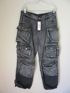 MICAS Women's Charcoal Gray Cargo Relaxed Baggy Straight Leg Denim Pants Size M-Oversized Imported NWT High Rise Waist, 34" Inseam, 32" Please do not hesitate to ask questions prior to your purchase and Thank you! Denim Baggy Pants, Trendy Denim, Baggy Pant, Baggy Pants, Straight Leg Denim, Brands Outlet, Charcoal Gray, Charcoal Grey, Denim Pants