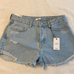 Cute Short Nice Material Forever 21 Summer Cutoff Shorts, Forever 21 Light Wash Short Bottoms, Forever 21 Light Wash Summer Bottoms, Forever 21 Light Wash Shorts, Trendy Forever 21 Shorts For Spring, Forever 21 High-waisted Blue Jean Shorts, Forever 21 Light Wash Jean Shorts For Summer, Forever 21 Cutoff Shorts For Spring, Forever 21 Blue Cutoff Shorts