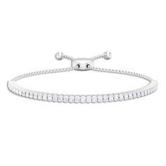 Détails du produit
Fabriqué en or massif, ce superbe bracelet Bolo est orné de petites pierres rondes en zircone cubique maintenues dans des sertissages demi-lunettes. Le fermoir sécurisé Bracelet Catch garantit qu'il reste en place sur votre poignet. Une pièce de joaillerie fabuleuse et impressionnante.

Informations sur le produit

SKU
SHP-BRACELET032211429


Largeur
2,7 mm


Poids
11,50 g



INFORMATIONS SUR LE ZIRCON

Nombre de pierres
42 pièces


Poids total
2,52 carats


Dimension (environ)
Rond-2X2 mm-42 Pièces


Couleur
Blanc


Couper
Taille brillant


Forme
Rond


Type de paramètre
Réglage demi-lunette


Niveau de qualité
AAA



Voir plus White Jubilee Bracelet With Cubic Zirconia, White Jubilee Bracelet Jewelry With Cubic Zirconia, White Cubic Zirconia Jubilee Bracelet, Diamond White Cubic Zirconia Tennis Bracelet With Bezel Setting, Dazzling White Diamond Bracelet For Anniversary, White Cubic Zirconia Anniversary Bracelets, White Cubic Zirconia Bracelet For Anniversary, White Cubic Zirconia Anniversary Bracelet, Dazzling Adjustable White Gold Tennis Bracelet