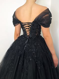 Alternative Wedding Dress, Short White Dress Wedding, Beaded Corset, Evening Dress Beaded, Knee Length Wedding Dress, Gothic Floral, Formal Prom Dresses Long, Black Ball Gown, Off Shoulder Wedding Dress