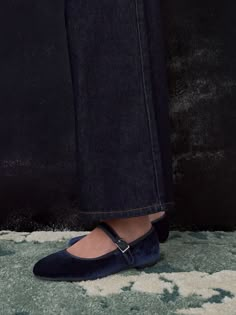 If you are not in the mood for black but still want a classic colour, consider these Mary Jane flats in dark blue. Just as timeless as any black shoe in your collection, these Mary Jane flats will add the perfect finishing touch to any outfit. Additionally, the classic Mary Jane style gets a soft and cosy update in velvet, offering tactile appeal while remaining versatile enough for everyday wear. Blue Velvet Mary Janes, Blue Wedding Shoes Flats, Blue Flats Outfit, Mary Jane Black Shoes, Mary Janes Aesthetic, Mary Jane Flats Outfit, Blue Mary Janes, Womens Mary Jane Shoes, Velvet Mary Janes