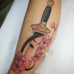 Mulan Tattoo Ideas, Mulan Tattoo, Disney Inspired Tattoos, Disney Sleeve Tattoos, 90s Tattoos, Mommy Tattoos, Theme Tattoo, Mulan Disney