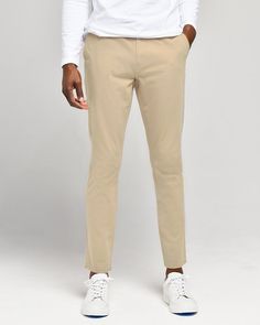 Mojave Desert Tech Chinos – for good looks, great feels and even better fits. Premium moisture-wicking, flexible fabric and a perfectly tailored fit, for ever-elevated looks.