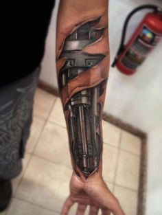 Awesome Terminator tattoo! Terminator Tattoo, Terminator Arm, Tattoos Arm Mann, Ripped Skin Tattoo, Biomech Tattoo, Tato 3d, Best 3d Tattoos, Tatoo 3d, Amazing 3d Tattoos