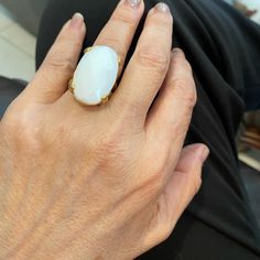 Beautiful Rivka Friedman 18k Gold Clad Agate Ring. Size 7 New Never Worn Elegant Yellow Gold Ring With Natural Stones, Elegant Yellow Gold Rings With Natural Stones, Classic White Jewelry With Gemstone Accents, Elegant Moonstone Ring With Gemstone Accents For Formal Occasions, Elegant Moonstone Ring With Gemstone Accents For Formal Events, Elegant Oval Cabochon Rings With Natural Stones, Elegant Formal Moonstone Ring With Gemstone Accents, Luxury White Moonstone Ring, Elegant White Moonstone Ring With Oval Cabochon