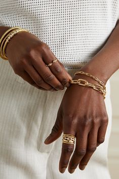 David Yurman's 'Madison' capsule is filled with chain pieces featuring the label's signature innovative 'Cable' design- the twisted detail is meant to symbolize  connectivity , says the designer. This bracelet is cast from 18-karat gold that forms smooth and textured oval links. Stack yours with [other pieces id1356939] from the brand. Luxury Gold Plated Cable Chain Bracelet, Luxury Gold-plated Cable Chain Bracelet, Luxury Jewelry Bracelet With Cable Chain, Luxury Gold-tone Bracelets With Cable Chain, Gold Bracelets Stacked, David Yurman Bracelet, Accesories Jewelry, Luxury Wear, Detailed Jewelry