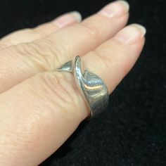 Vintage Sterling Silver 925 Wave Ring Reference- D32 Handmade Silver Rings, Silversmith Rings, Silver Jewlery, Unique Silver Rings, Wave Ring, Ring Shapes, Silver Rings Handmade, Stone Settings, Womens Jewelry Rings