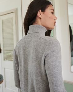 The classic cashmere turtleneck sweater. A staple for any closet, our Mongolian cashmere turtleneck sweater has a relaxed fit but luxurious feel. The neckline has a soft and cozy feel that you'll miss once you take it off. It's timeless, and never goes out of style.  | Quince | Women's Mongolian Cashmere Sweater in Heather Grey, Size Small Fall Cashmere High Neck Turtleneck, Cashmere High-neck Turtleneck For Fall, Fall Cashmere Turtleneck, Classic Cashmere High Neck Sweater, Classic High Neck Cashmere Sweater, Cozy Cashmere Fine Knit Turtleneck, Classic Cashmere Turtleneck For Winter, Winter Cashmere Fine Knit Turtleneck, Classic Cashmere Turtleneck For Fall