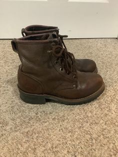 This nice pair of vintage 90s Skechers brown leather lace up work Spice Girl platform boots comes to you in a size 6-7. Pls go by measurements given for the right fit. Size inside states size 7. So 90s shoes a lot of them were made out of man made materials. That did peel over time. The top piping piece has been worn down. The shoes were broken in to the perfect patina for you. Hard to find style. Distressed broken in 90s cond. At some point in time might need new laces Brown Lace Up Boots Vintage, Boots Vintage, Brown Reinforced Toe Ankle Combat Boots, Brown Ankle Combat Boots With Reinforced Toe, Vintage Distressed Brown Moto Boots With Round Toe, 90s Shoes Women, Rugged Brown Platform Boots With Round Toe, Casual Vintage Brown Lace-up Boots, Vintage Brown Platform Boots With Round Toe