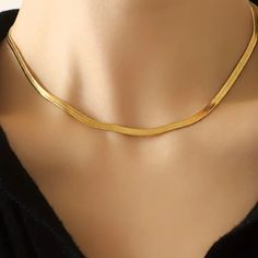 Fashion simple necklace, so that your neck looks more beautiful, so that the whole persons temperament has become better Become Better, Jumpsuit Outfit, Dog Silhouette, Sports Sunglasses, Steel Necklace, Simple Necklace, Stainless Steel Necklace, Necklace For Women, More Beautiful