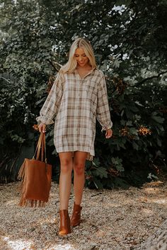 Flannel Dress Outfit, Flannel Dresses, Khaki Shirt Dress, Plaid Flannel Dress, Loose Shirt Dress, Western Style Shirt, Fall Flannel, Khaki Shirt, Accent Chest