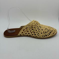 Nwot Billabong La Palma Mule Sandal Raffia Flat Women’s 10 Beige Tan New Without Tags Xp Sh7 Casual Straw Sandals, Casual Woven Closed Toe Mules, Brown Sandals For Spring Beach Outing, Brown Sandals For Beach In Spring, Natural Straw Mules, Beige Woven Sandals With Flat Heel, Woven Mules For Summer, Summer Jute Sandals For Beach, Summer Jute Sandals For Beach Season