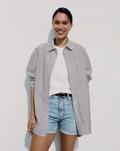 The Supima® Cotton Boyfriend Shirt Optic White / Black – Everlane Classic Shirt With Spread Collar For Day Out, Effortless Long Sleeve Shirt For Day Out, Effortless Long Sleeve Shirt For Everyday, Effortless Long Sleeve Everyday Shirt, Effortless Long Sleeve Shirt For Daywear, Classic Fall Shirt For Day Out, Everlane Cotton Tops For Spring, Classic Oversized Shirt For Day Out, Relaxed Long Sleeve Shirt For Everyday