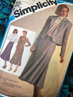 a woman's dress and jacket sewing pattern from the 1970's is shown