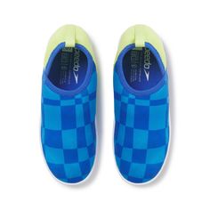 They'll love wearing these colorful Speedo Junior Splash and Sun Booties to the pool. These fun shoes are easy to slip on and provide traction for their safety in the water and on deck. Added UV protection makes the pair a must-have. Toddler Beach, Fun Shoes, Rain Poncho, Beach Kids, Rubber Shoes, Black Neon, Water Shoes, Camping Gear, Outdoor Outfit