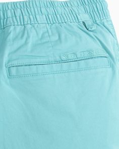 Our new Sun Farer shorts were made for versatility and comfort thanks to the elastic waistband and soft cotton fabric. You’ll want to grab a pair in every color. Style: 8640 6-inch inseam 97% Cotton 3% Stretch Model is 6'2 with a 32" waist wearing a M Fully elasticated waistband with exterior drawcord Heat seal main label Front hand pockets Back welt pockets Southern Tide embroidery on back pocket Soft to touch Machine wash cold with like colors. Do not use softener. Do not bleach. Tumble dry lo Preppy Boys Outfits, Main Label, Preppy Boys, Southern Tide, Front Hand, Sand Dollar, Color Free, Southern Style, Every Color