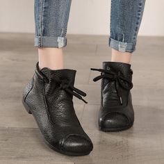 Retro Handmade Leather Lace Up Ankle Boots Flat Leather Ankle Boots, Black Flat Boots, Winter Heels, Low Heel Boots, Velvet Boots, Round Toe Heels, Lace Up Ankle Boots, Flat Boots, Rubber Heels