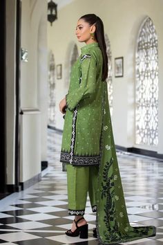 PRODUCT DETAILS SHIRT Printed Khaddar Shirt TROUSER Dyed Khaddar Trouser DUPATTA Printed Khaddar Dupatta COLOR Forest Green ATTRIBUTEElegant and vibrant printed patterns that add a touch of sophistication to your everyday wardrobe. Ideal for fall and winter, providing warmth while maintaining breathability. Fitted Cotton Lawn Suit With Long Sleeves, Casual Salwar Kameez With Dabka, Casual Long Sleeve Salwar Kameez With Dabka, Cotton Long Sleeve Salwar Kameez For Eid, Green Cotton Traditional Wear With Dabka, Green Cotton Traditional Wear With Printed Motifs, Casual Long Sleeve Cotton Salwar Kameez, Casual Green Lawn Suit With Printed Motifs, Fitted Cotton Lawn Suit With Printed Motifs