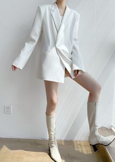 White Oversized Formal Suit Jacket | Jungkook - BTS XS Events Business, Fashion Chingu, White Chic, Types Of Coats, Formal Suit, White Outfit, Formal Suits, Tailored Trousers, White Outfits