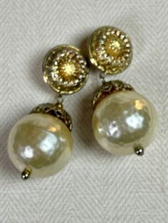 "Very beautiful vintage earrings with clip ons Sparkling and nice earrings They are one of a kind.... Very nice vintage unusual earrings total length approx. 7 cm / 2.75\" The round shimmering globe has a diameter of approx. 2.5 cm / 0.98\" These are rare to find ..." Vintage Clip-on Earrings For Evening, Vintage Pierced Bridal Earrings, Vintage Handmade Jewelry For Evening, Handmade Vintage Jewelry For Evening, Vintage Clip-on Drop Earrings, Retro Metal Drop Clip-on Earrings, Victorian Clip-on Drop Earrings, Vintage Pearl Earrings Gift, Victorian Earrings For Pierced Ears For Party