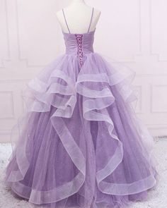 elegant lavender ruffled spaghetti sparkle evening dress Red Tulle Prom Dress, Sparkly Ball Gown, Prom Dress Purple, Tulle Long Prom Dress, Purple Evening Dress, Purple Tulle, Chic Tattoo, Formal Prom Dresses Long, Old Dress