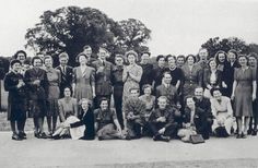 an old black and white photo of many people