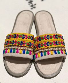 handmade slippers, women's sandals, colorful and traditional shoes Bohemian Sandals With Round Toe For Festivals, Bohemian Clogs For Beach, Bohemian Closed Toe Clogs For Summer, Multicolor Flat Clogs For Summer, Handmade Casual Flip Flops With Single Toe Strap, Bohemian Summer Mules With Round Toe, Summer Bohemian Mules With Round Toe, Comfortable Multicolor Sandals With Round Toe, Bohemian Multicolor Toe Ring Sandals With Round Toe