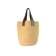 “El viajero” Soft And Flexible Woven Straw Bag 100% Toquilla Straw. This material is known for its quality and beauty. Each bag is entirely hand-made, from the straw dye to the weaving of the bag. Elevate your summer style with our "El viajero" Soft And Flexible Woven Straw Bag. Handmade with toquilla straw, this bag effortlessly carries all your essentials while exuding a taste of luxury. Lightweight and versatile, it's the perfect accessory for any occasion. -Measurements: Height: 39 cm Width: Luxury Handwoven Bucket Bag For Travel, Luxury Handwoven Bags For Daily Use, Luxury Woven Leather Straw Bag For Travel, Luxury Handwoven Natural Bags, Luxury Natural Handwoven Bags, Luxury Handwoven Crochet Travel Bag, Luxury Rectangular Straw Bucket Bag, Luxury Handwoven Straw Bag For Everyday Use, Luxury Handwoven Straw Bag For Daily Use