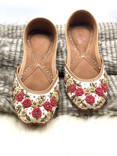 Ethnic Indian genuine leather Bridal shoes with embroidery | Etsy Embroidered Flats With Flat Heel For Summer, Embroidered Flat Heel Flats For Summer, Bohemian Embroidered Closed Toe Flats, Summer Slip-on Flats With Floral Embroidery, Festive Handwork Leather Flats, Handwork Flats For Summer, Festive Leather Flats With Handwork, Bohemian Embroidered Flats For Festivals, Floral Embroidery Slip-on Flats