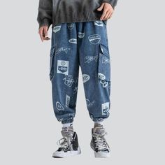 Bringing you the perfect blend of fashion and function. our 2023 Spring-Summer Collection introduces these mid-waist. fashion-flair cargo joggers! Crafted with premium denim. these joggers feature a unique distressed pattern. drawstrings closure. and a sleek. slim fit - sure to be your next summer staple.Distinctive Features: Fashion-Style Cargo Joggers: Timelessly fashionable. these cargo joggers feature a mid-waist fit. drawstrings closure. and a unique distressed pattern. Unique Distressed Pa Y2k Vibes, Denim Joggers, Painted Denim, Street Style Trends, Cargo Joggers, Modern Trend, Denim Design, Street Style Looks, Pocket Jeans