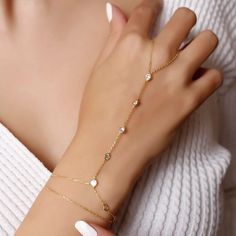 yellow gold hand chain Hand Modeling, Purple Prom, Long Ring, Feel Empowered, Dope Jewelry, Hand Model, Fashionista Clothes, Jewelry Lookbook, Hand Chain