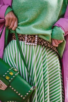 Green Outfits For Women, Moda Chic, Fall Inspiration, Cute Fall Outfits, Green Outfit, Fall Fashion Outfits, Colourful Outfits, Mode Vintage, Mode Inspiration