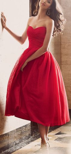 Short Princess Dress, Strapless Dresses Short, All Things Red, Little Red Dress, Cocktail Dress Vintage, Seeing Red, Sweetheart Prom Dress, Red Evening Dress, Red Cocktail Dress