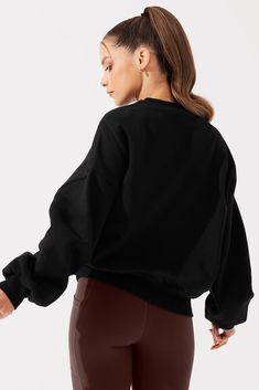 Your closet essentials start with a classic, oversized crewneck. Wear for couch snuggles, post-workout moments, or on-the-go. There’s no wrong way to comfort. Our fav feature? The hidden side pockets (for your snacks, of course). Black Athleisure Sweats For Everyday, Black Relaxed Fit Activewear, Comfortable Sweats With Side Pockets For Fall, Black Sporty Sweats For Everyday, Crew Neck Sweats For Fall Workout, Fall Activewear With Ribbed Cuffs And Crew Neck, Oversized Sweatshirt With Side Pockets, Oversized Sweatshirt With Side Pockets For Everyday, Fall Workout Sweats With Crew Neck