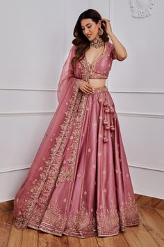 Shop for Jigar Mali Pink Satin Chanderi Lehenga Set for Women Online at Aza Fashions Simple Lehenga, Lehenga Designs Simple, Lehnga Dress, Gaun Fashion