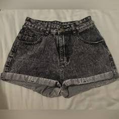 Really Cute Black Jean Shorts. Never Worn, Too Small. Pree Teen Shorts, Cheap Edgy Shorts With Pockets, Trendy Short Bottoms At Cheap Price, Cheap Trendy Women's Jean Shorts, Cheap Black Low-rise Bottoms, Cheap Edgy Mid-rise Jean Shorts, Cheap Ripped Short Bottoms, Cheap Ripped Dark Wash Shorts, Cheap Black Bottoms With Built-in Shorts