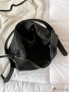 BirdinBag - Premium Litchi Embossed Hobo Handbag Hobo Handbag, Elegant Pattern, Hobo Handbags, Style Elegant, Bag Straps, Hobo Bag, Emboss, Timeless Design, Black Color