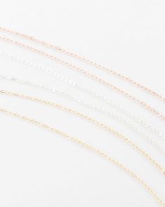 It’s the chain that you don’t take off. Classic, and always in style. Real Gold Necklace, Dainty Chain Necklace, Delicate Pendant, Dainty Chain, Necklace Simple, Gold Chain Necklace, Simple Necklace, Silver Rose Gold, Gold Gold