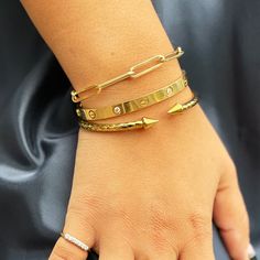 14K Gold 4.5mm Thickness Hallow Paper Clip Chain Paper Clip Bracelet, Paperclip Bracelet, Gold Bead Bracelets, Bridal Party Gifts, Bridal Gifts, Paper Clip, Gold Beads, Ring Necklace, Shop Earrings