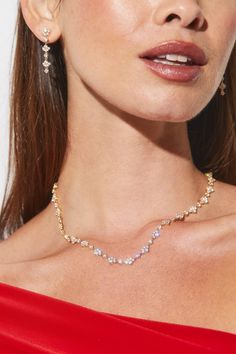 Be the star of the show in this all-around CZ motif pattern necklace! Subtle, understated glamour with a hint of sparkle — perfect for day or evening. Wedding Dress Necklaces, Sweetheart Neckline Jewelry, Glittery Jewelry, Wedding Dress Necklace, Understated Glamour, Gold Collar Necklace, Evening Jewelry, Antique Jewelry Necklace, Starry Nights