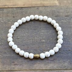 #Howlite #Calm #Bracelet Crystal Gardens, Healing Crystal Bracelets, Howlite Bracelet, Oil Diffuser Bracelet, Diy Jewelry Inspiration, Beach Bracelets, Stones Jewelry, African Trade Beads, Crystal Healing Bracelets