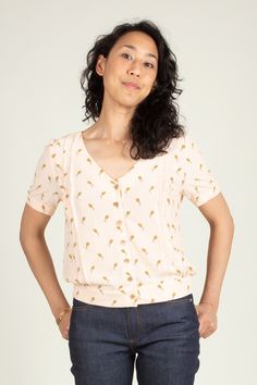 Amanda top - Loose-fitting blouse with a large neckline and beautiful butterfly sleeves OSE PATTERNS Flamingo Shirt, Print And Pattern, Style Steal, Target Style, Flamingo Print, Butterfly Sleeves, Spring Inspiration, Be Beautiful, Top Fabric