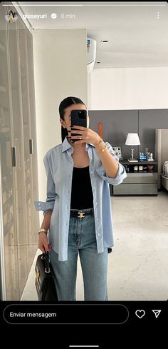 Women’s Blue Shirt Outfit, Blue Shirt Outfits Women Aesthetic, Outfits Con Jeans Azules, Ootd Work Offices, Outfits Con Sobrecamisa, Outfits Camisa Azul, Breakfast Date Outfit, Casual Outfits Work, Casual Work Outfits Women