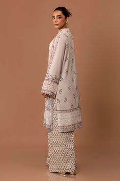 Brand: Sana SafinazProduct Code: H243-008B-2ACCollection: Mahay by Sana Safinaz Unstitched Winter CollectionFabric: Linen DESIGN DETAILS: Digital Printed Shirt Front On Linen 1.15 Meters Digital Printed Shirt Back On Linen 1.15 Meters Digital Printed Sleeves On Linen 0.65 Meters Embroidered Patti On Organza 1 Meter Rotary Printed Cambric Pants 1.75 Meters DISCLAIMER:* Lining, Laces, and Tassels are not included in unstitched variants.* Embellishment items in stitched outfits are subject to market availability.* Product color may vary due to photographic lighting or your device settings. CARE INSTRUCTIONS: Extra Fabric Has Been Used For Shoot Original Color May Vary Slightly From The Picture Dry Clean Recommended Iron The Clothes At Moderate Temperature Do Not Use Bleach, Or Stain Removing Bohemian Palazzo Set With Floral Embroidery And Long Sleeves, Bohemian Long Sleeve Palazzo Set With Floral Embroidery, Bohemian Chanderi Palazzo Set With Long Sleeves, Bohemian Long Sleeve Chanderi Palazzo Set, Unstitched Chikankari Embroidery Sharara, Bohemian Long Sleeve Embroidered Palazzo Set, Bohemian Palazzo Set With Resham Embroidery And Long Sleeve, Silk Sets With Chikankari Embroidery, Bohemian Long Sleeve Georgette Sets