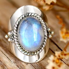 Material: Genuine Sterling Silver 92.5Gemstone: MoonstoneRing size: Choose your sizeLength/wide: 26mmCondition: Brand new Silver Sisters, Moonstone Ring Sterling Silver, Moonstone Crystal, Inner Goddess, Boho Design, Moonstone Jewelry, Moonstone Ring, Boho Rings, Ring Sterling Silver