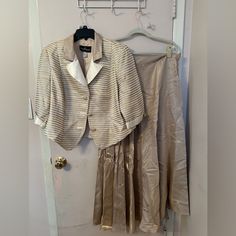 Never Worn Cream Gown. Cream Gown, Gown With Jacket, Formal Gown, Formal Gowns, Size 20, Wedding Dresses, Womens Dresses, Skirt, Cream