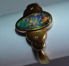 20.90 Ct 18K Solid Gold Gem Boulder Opal Diamond Ring * Boulder Opal Ring, Opal Diamond Ring, Opal Auctions, Color Ring, Boulder Opal, Opal Jewelry, Opal Rings, Brilliant Cut Diamond, Bouldering