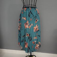 Elegant Pleated Skirt, Comfy Nwt Blue Flared Skirt For Brunch, Casual Floral Print Midi Pleated Skirt, Casual Floral Print Pleated Midi Skirt, Pleated Full Skirt For Brunch, Blue Lined Skirt For Brunch, Blue Pleated Maxi Skirt For Day Out, Brunch Blue Flowy Skirt, Casual Pleated Skirt For Brunch, Pink Velvet Skirt