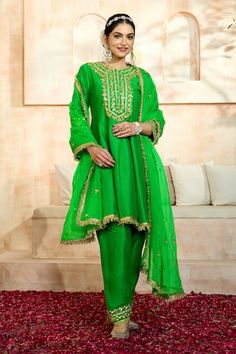 Green short anarkali with floral pattern gota embroidery. Comes with matching salwar and dupatta. - Aza Fashions Round Neck Anarkali, Short Anarkali, Floral Anarkali, Gota Embroidery, Green Anarkali, Palazzo Set, Women Kurta, Silk Embroidery, Green Shorts